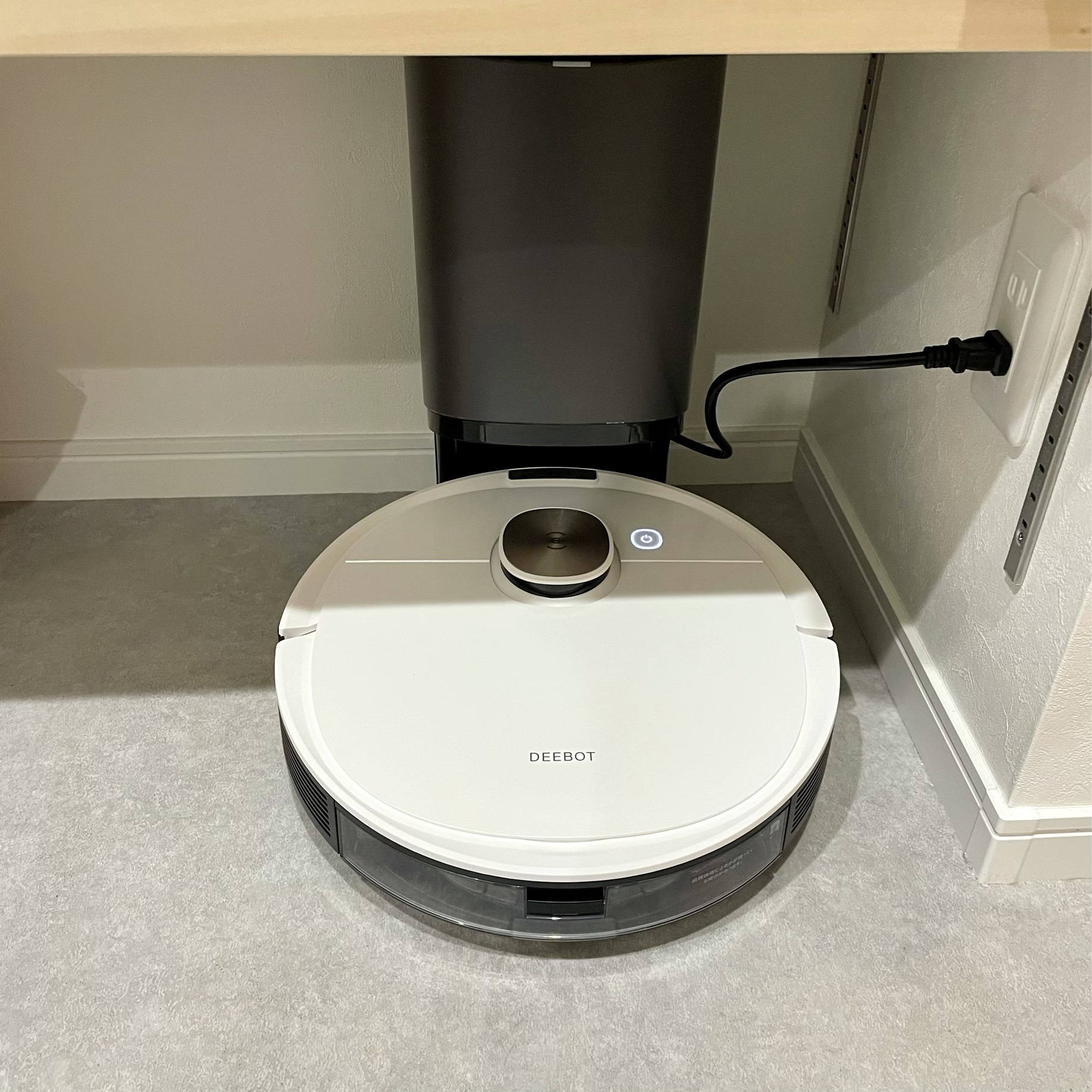 ロボット掃除機 ECOVACS（エコバックス）DEEBOT OZMO T8+使ってみたよ